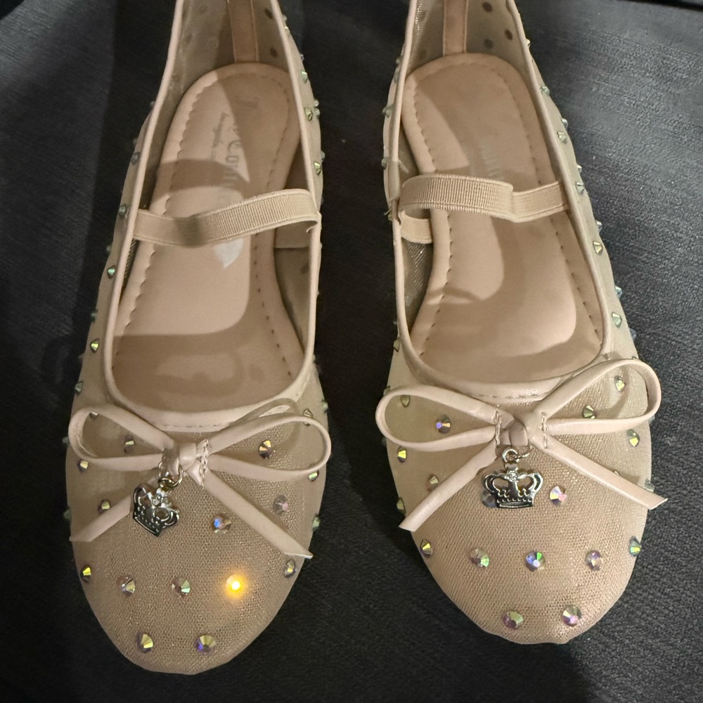 Juicy Couture Beige Dress Shoes with Rhinestones - Size 3 Girls